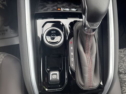 Used 2024 Chevrolet Colorado Z71 w/ Z71 Convenience Package 2 image 28