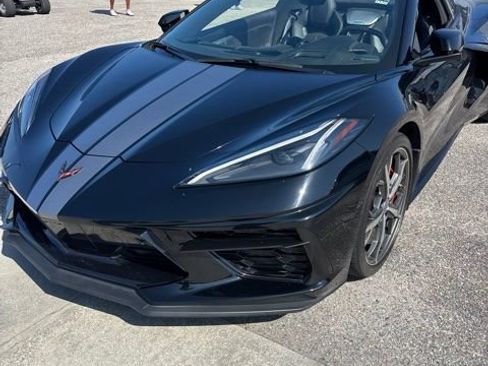 Used 2023 Chevrolet Corvette Stingray Premium Conv w/ Z51 Performance Package RWD image 3