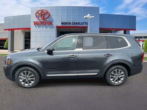 Used 2023 Kia Telluride LX image 6