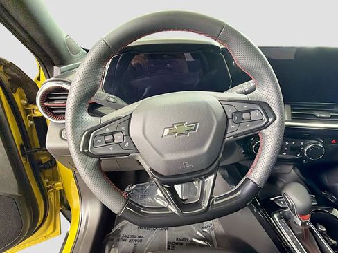 Used 2024 Chevrolet Trax RS w/ Sunroof Package FWD image 14