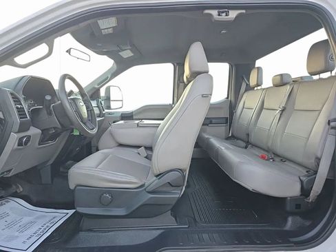 Used 2018 Ford F250 XL w/ Power Equipment Group image 24