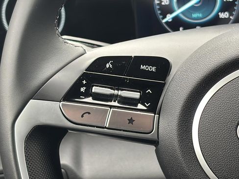 Certified 2025 Hyundai Elantra Limited image 27