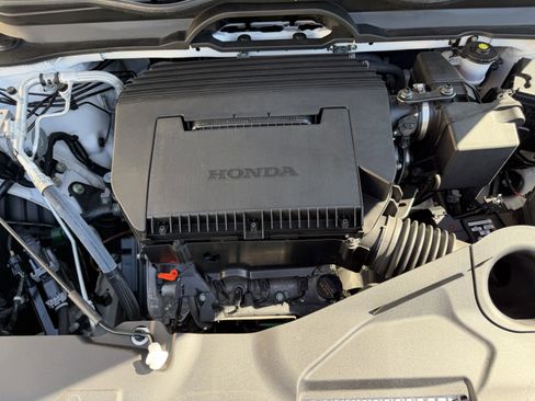 Used 2025 Honda Pilot Elite image 31