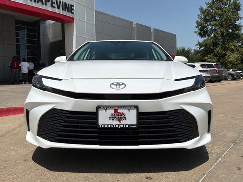 Used 2025 Toyota Camry LE FWD image 3