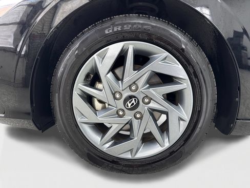Used 2024 Hyundai Elantra SEL FWD image 50