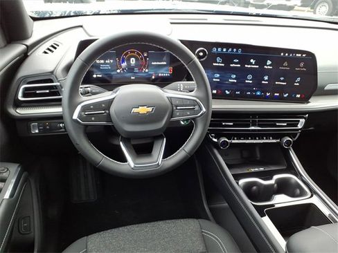 New 2026 Chevrolet Traverse LT w/ Driver Confidence Package image 7