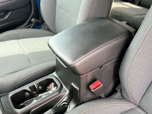 Used 2024 Jeep Wrangler Unlimited Sport AWD/4WD image 20