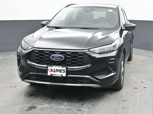 Used 2024 Ford Escape ST-Line image 4