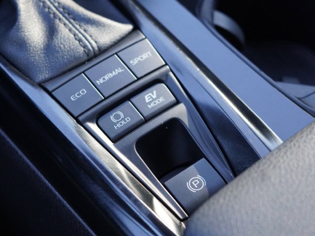 Used 2025 Toyota Camry SE FWD image 35