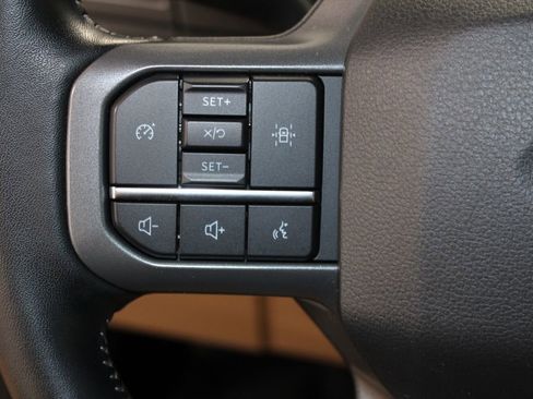 Used 2022 Ford F150 Lariat w/ Equipment Group 501A Mid image 39