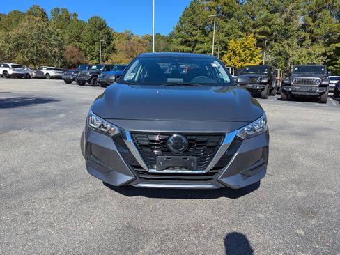 Used 2023 Nissan Sentra SV image 2