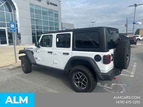 Used 2025 Jeep Wrangler Unlimited Rubicon AWD/4WD image 14