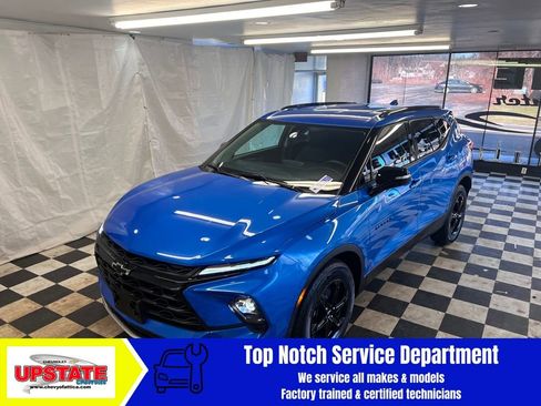 Used 2024 Chevrolet Blazer LT w/ Midnight/Sport Edition image 5