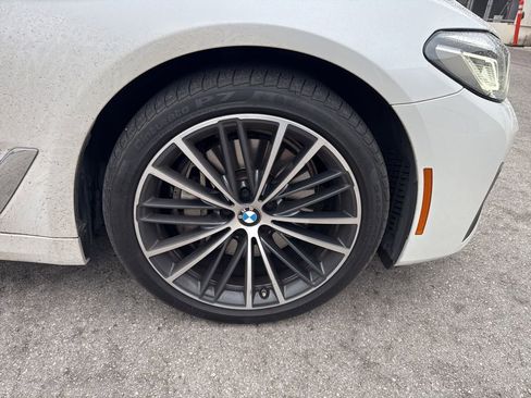 Certified 2022 BMW 540i xDrive w/ Premium Package image 3