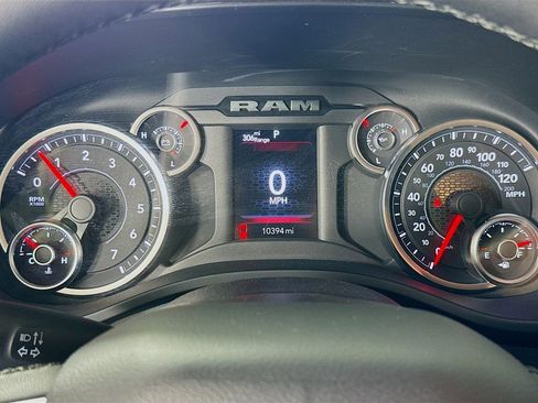 Used 2025 RAM 1500 Big Horn AWD/4WD image 12