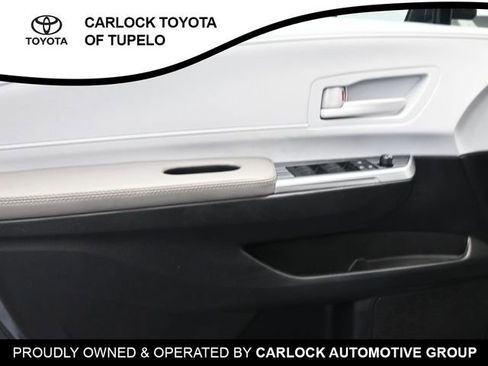 Used 2025 Toyota Sienna LE image 20