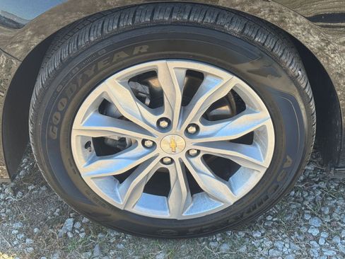 Used 2024 Chevrolet Malibu LT image 32