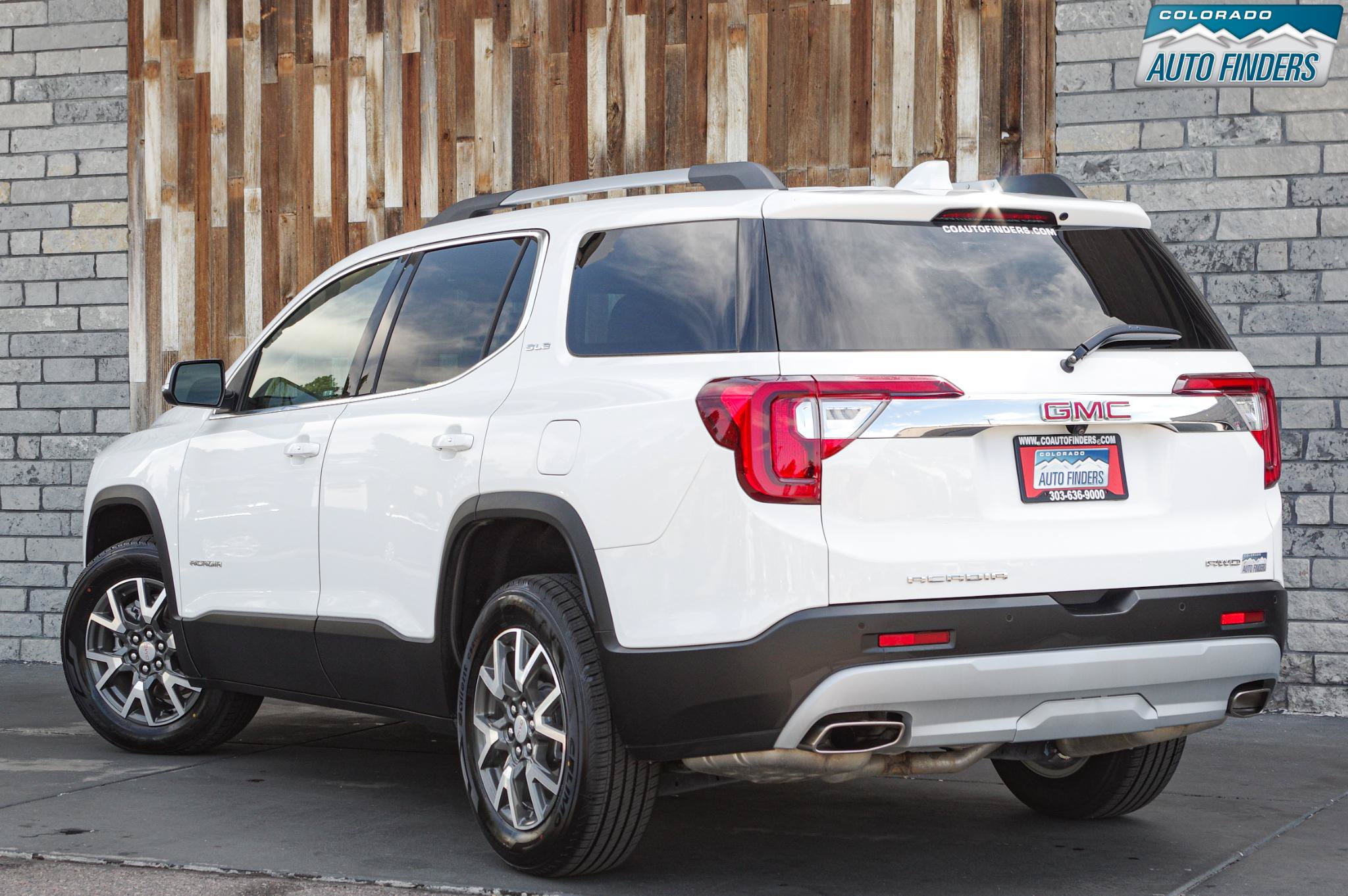Used 2023 GMC Acadia SLE w/ Driver Convenience Package AWD/4WD image 4