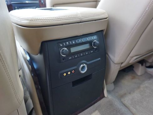 Used 2013 Cadillac Escalade Premium image 20