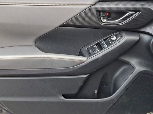 Used 2024 Subaru Crosstrek 2.5i Limited w/ Crosstrek Mirror Package image 14