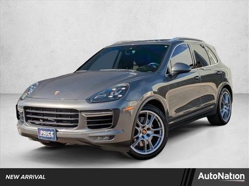 Used 2017 Porsche Cayenne Turbo image 1
