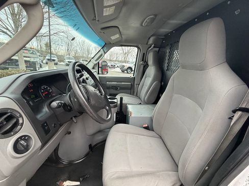 Used 2013 Ford E-150 and Econoline 150 w/ PWR Group image 18