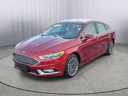 Used 2018 Ford Fusion Titanium image 2