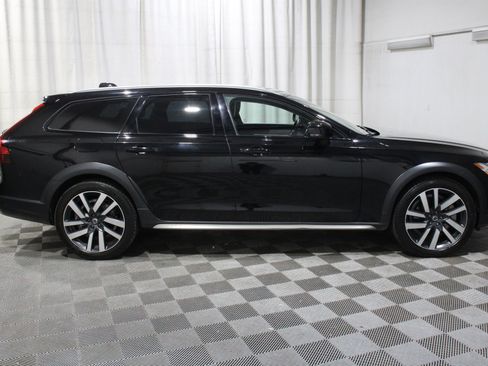 Used 2023 Volvo V90 B6 Cross Country Ultimate AWD/4WD image 30