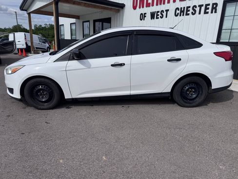 Used 2018 Ford Focus S FWD image 10