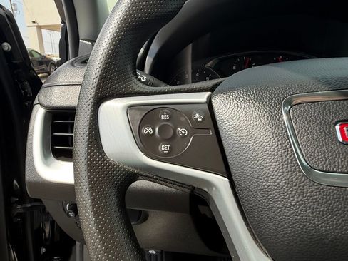 Used 2024 GMC Terrain SLE FWD image 29