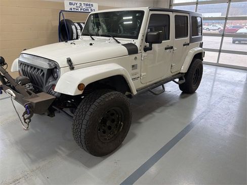 Used 2013 Jeep Wrangler Unlimited Sahara w/ Dual Top Group image 4