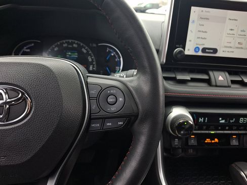 Used 2023 Toyota RAV4 SE w/ Weather & Moonroof Package image 22