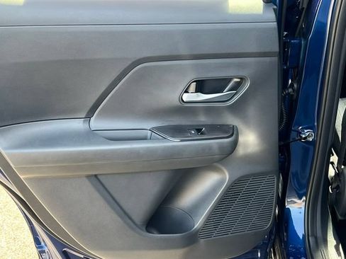 New 2026 Nissan Kicks SV w/ SV Premium Package FWD image 26