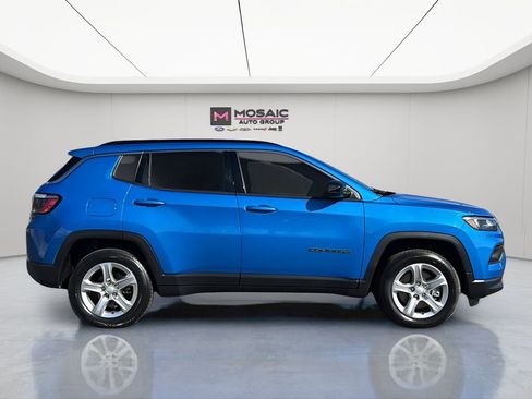 Used 2023 Jeep Compass Latitude w/ Convenience Group image 2