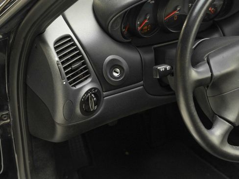 Used 1999 Porsche 911 Carrera image 18