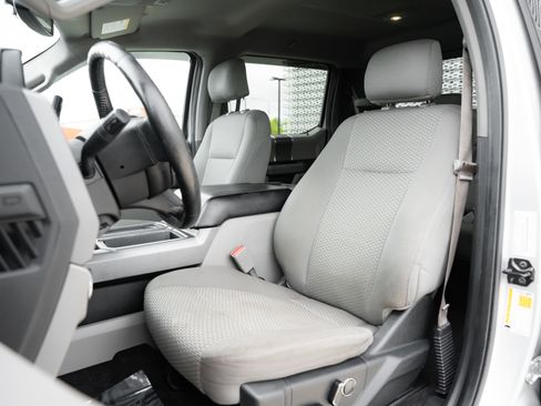 Used 2015 Ford F150 XLT w/ Equipment Group 302A Luxury AWD/4WD image 22