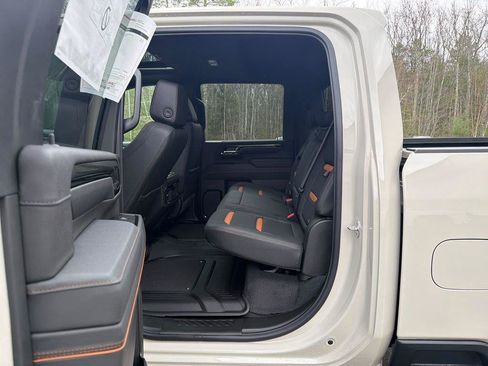 New 2026 GMC Sierra 2500 AT4 w/ AT4 Premium Plus Package AWD/4WD image 19