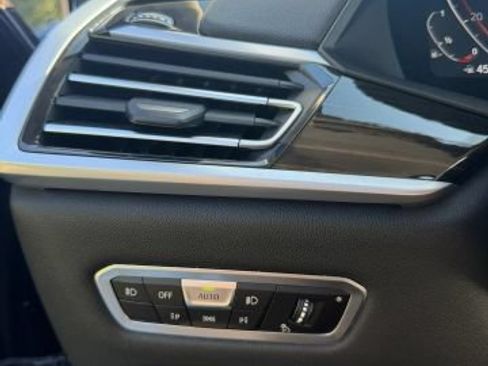 Used 2021 BMW X7 xDrive40i w/ Parking Assistance Package AWD/4WD image 22