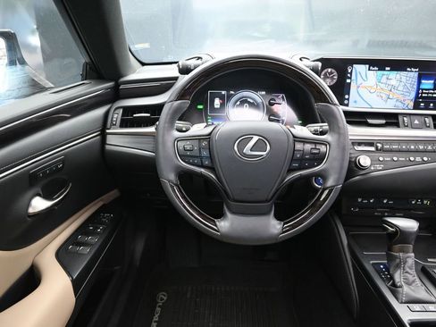 Used 2021 Lexus ES 300h w/ Premium Package FWD image 29