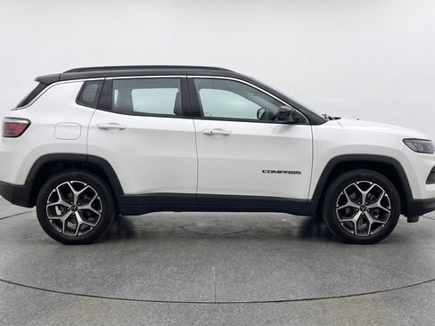 Used 2025 Jeep Compass Limited AWD/4WD image 11