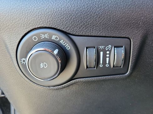 Used 2022 Jeep Compass Limited w/ Elite Group AWD/4WD image 23