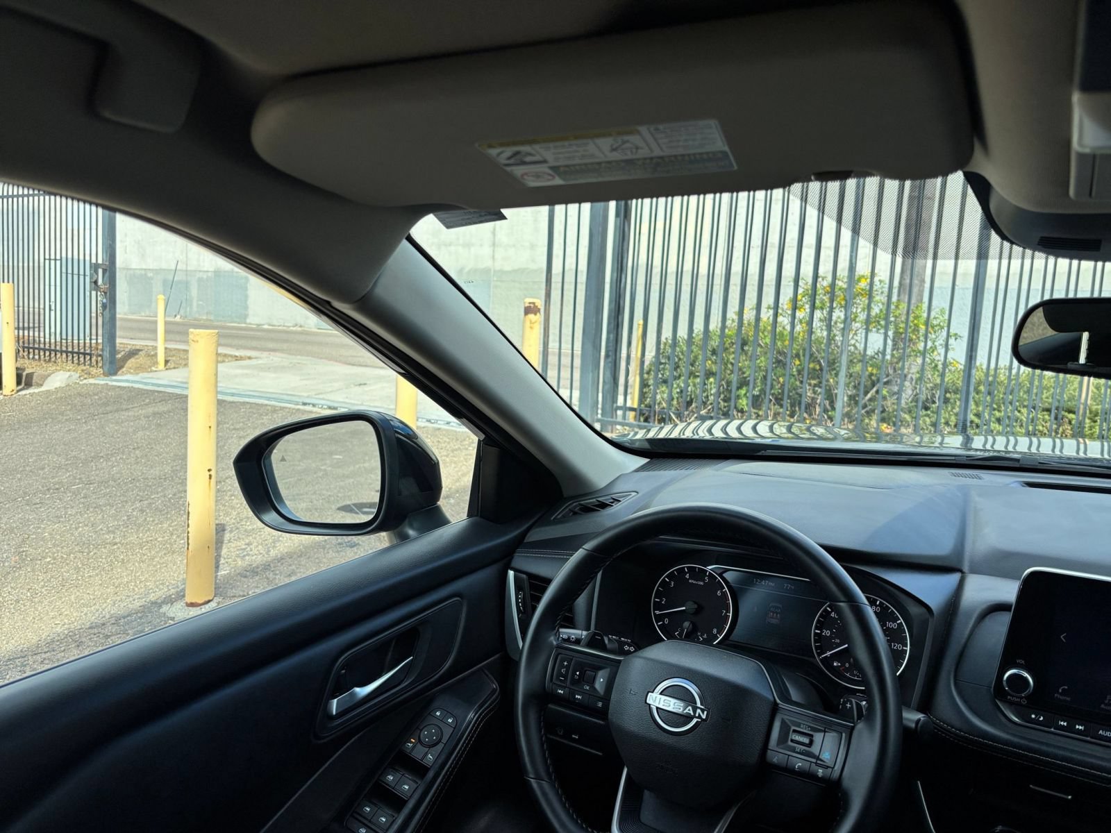 Used 2025 Nissan Rogue SV FWD image 35