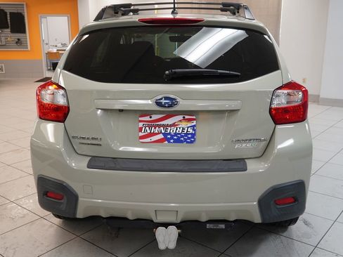 Used 2017 Subaru Crosstrek 2.0i Premium w/ Moonroof Package AWD/4WD image 13
