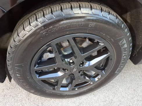 Certified 2024 Ford Edge SEL AWD/4WD image 8