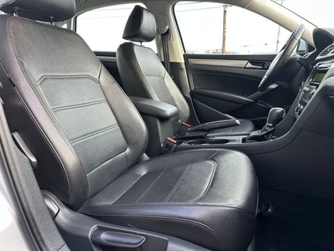 Used 2014 Volkswagen Passat 1.8T Wolfsburg Edition image 25
