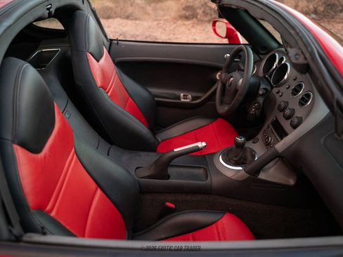 Used 2009 Pontiac Solstice Coupe RWD image 27