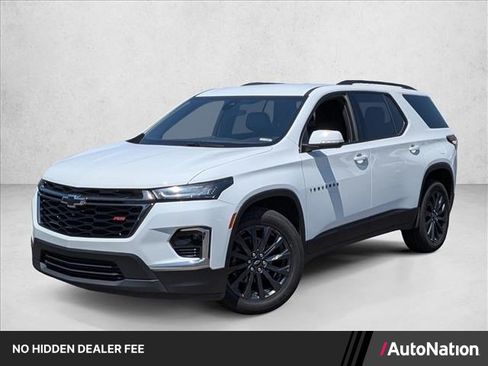 Used 2024 Chevrolet Traverse RS FWD image 1