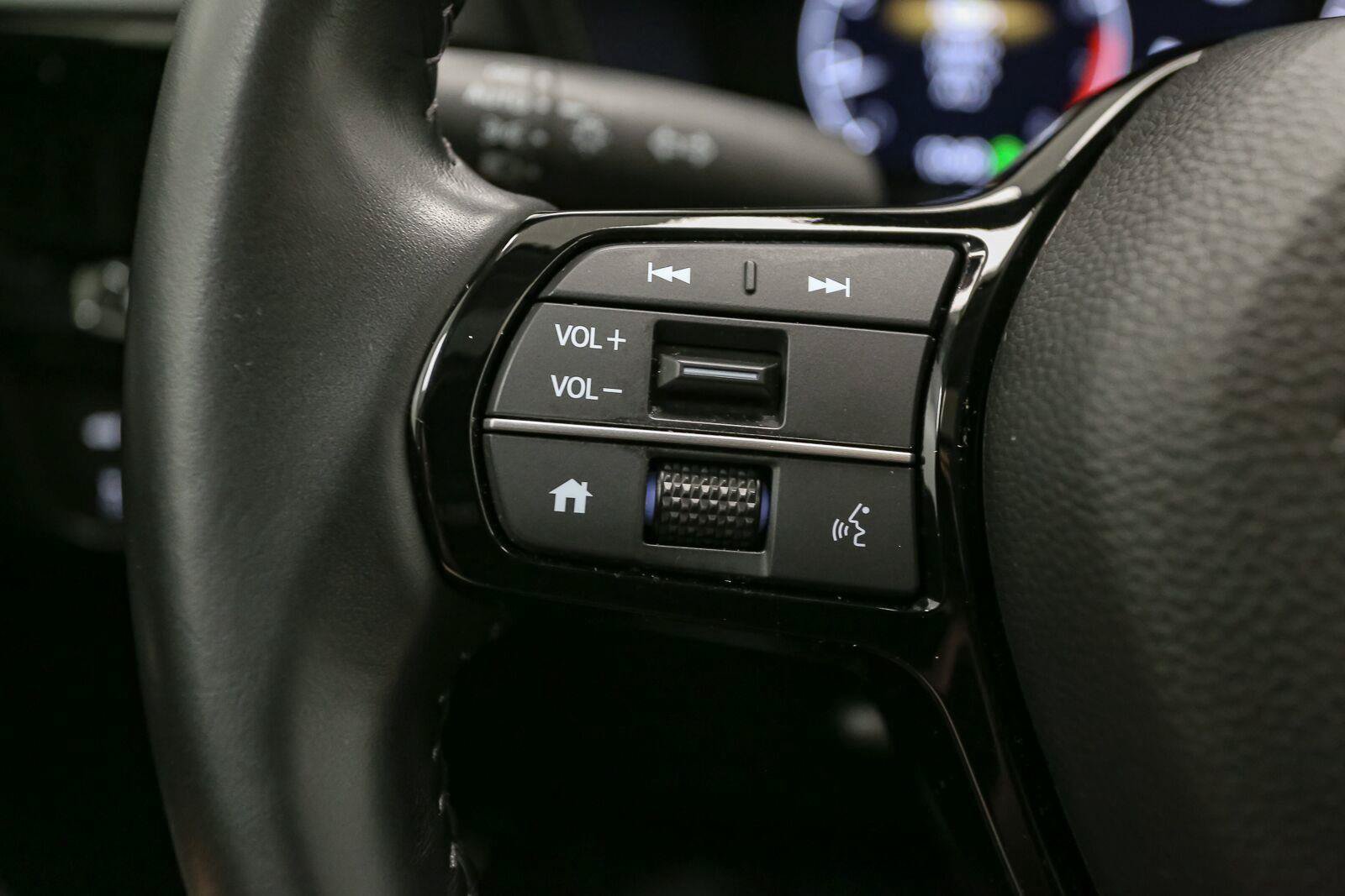 Used 2025 Honda CR-V EX-L image 39