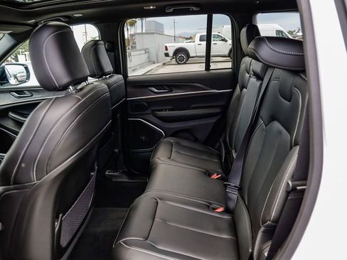 New 2026 Jeep Grand Cherokee Limited image 23