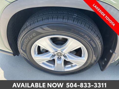 Used 2023 Toyota Highlander L FWD image 13